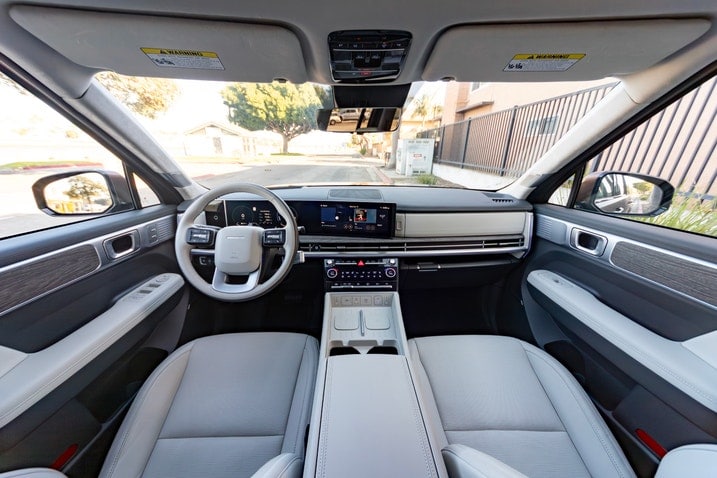 Edmunds' 2024 Hyundai Santa Fe Hybrid Calligraphy dashboard