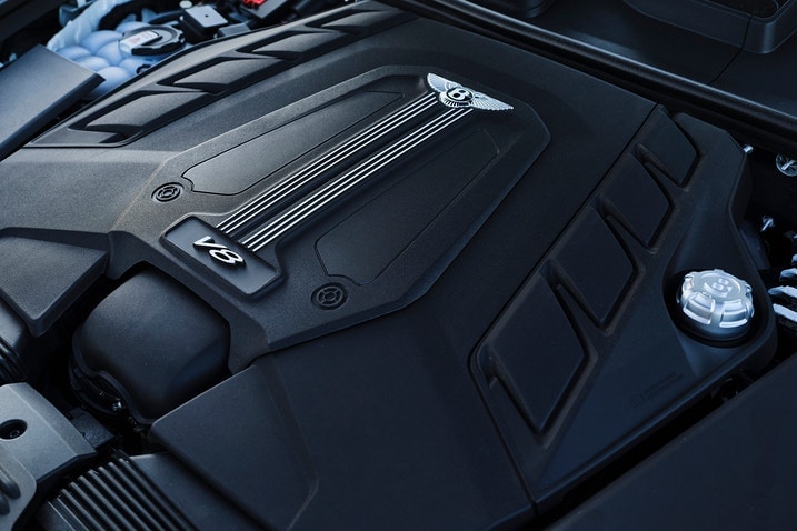 2025 Bentley Bentayga Speed engine