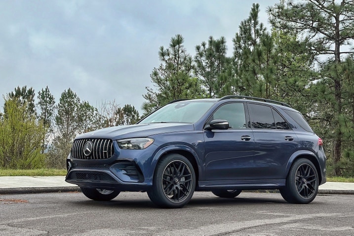2024 Mercedes-Benz GLE front three-quarter view