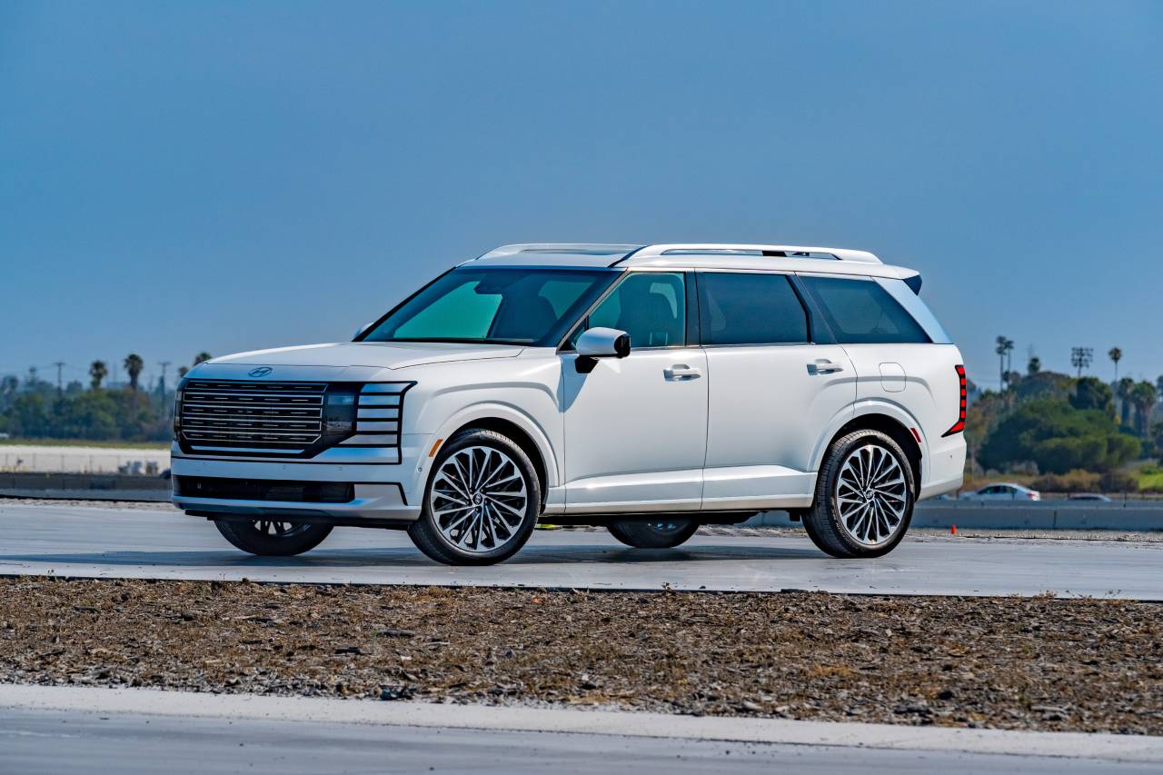 2026 Hyundai Palisade Calligraphy front 3/4