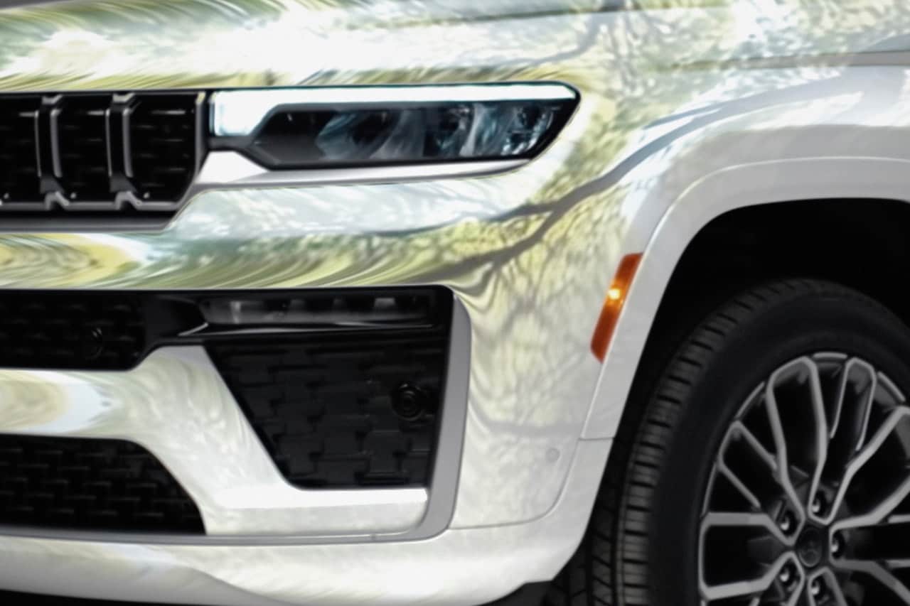 2026 Jeep Grand Cherokee teaser