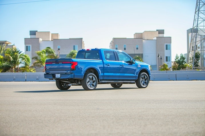 2022 Ford F-150 Lightning - Rear 3/4