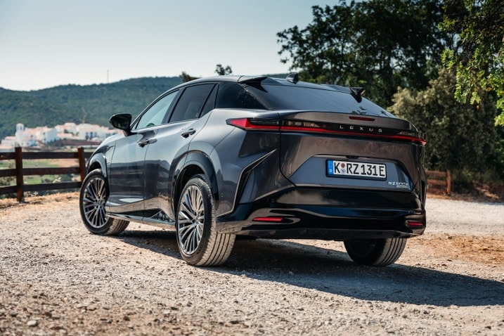 Lexus RZ 500e Exterior Rear 3/4