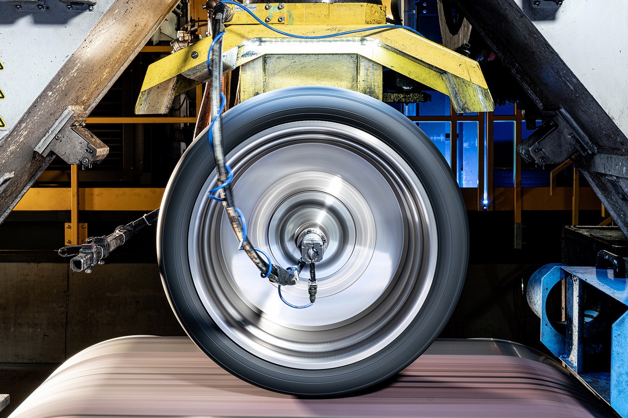Pirelli tire on test rig