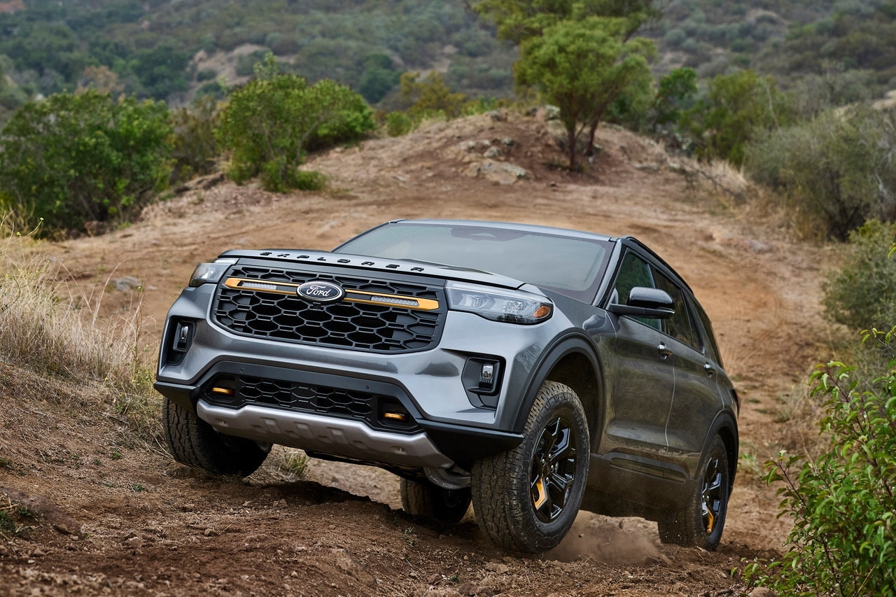 2026 Ford Explorer Tremor front 3/4