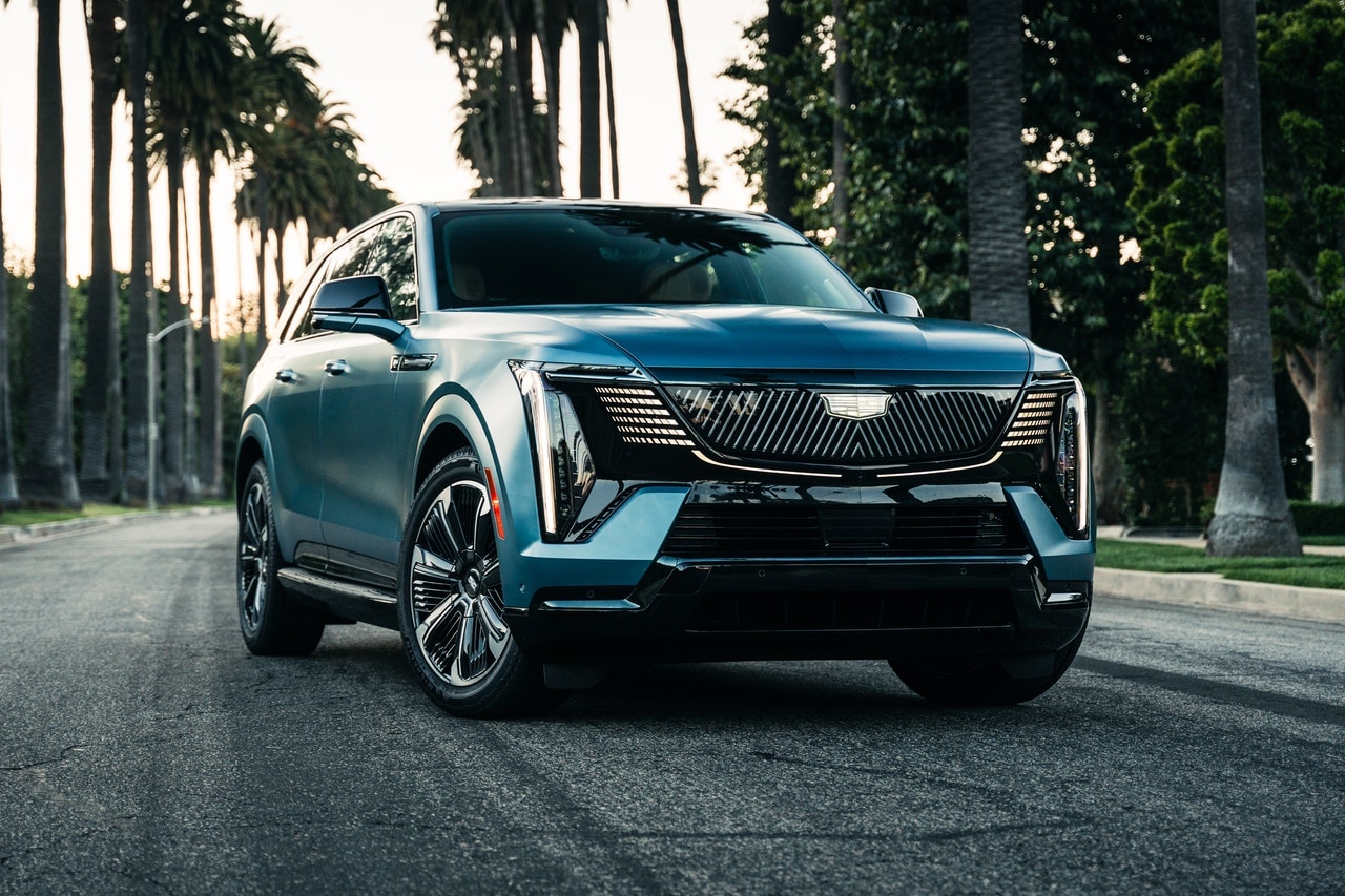 2025 Cadillac Escalade IQ front 3/4