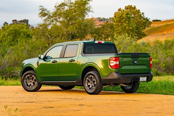 2025 Ford Maverick XLT Hybrid rear 3/4