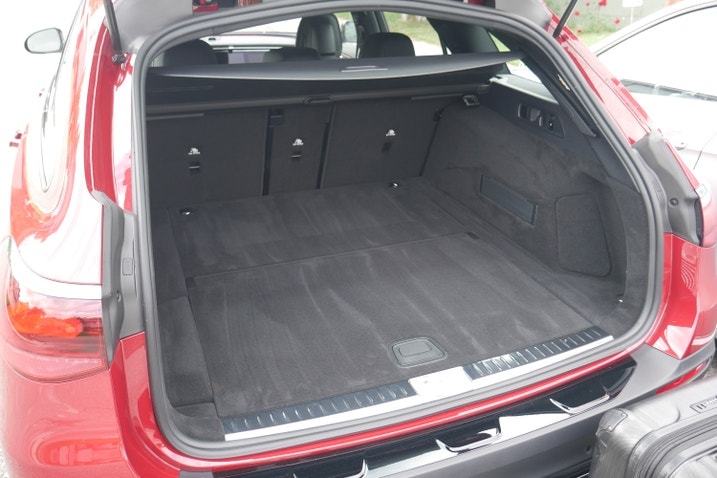 2025 Mercedes-Benz E-Class All-Terrain cargo test