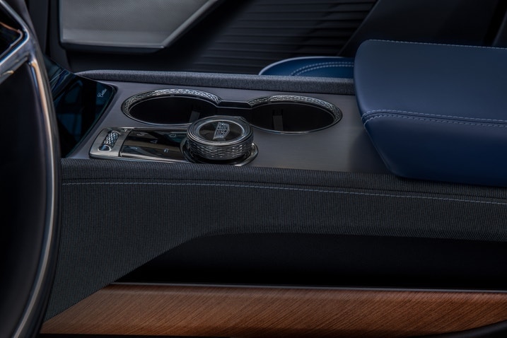 2026 Cadillac Vistiq console