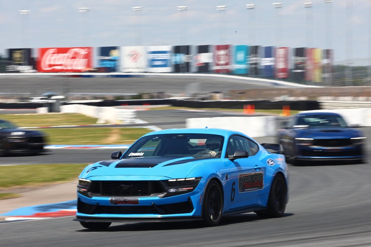 2024 Ford Mustang Dark Horse on track