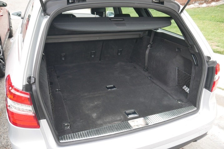 2025 Mercedes-Benz E-Class All-Terrain cargo test