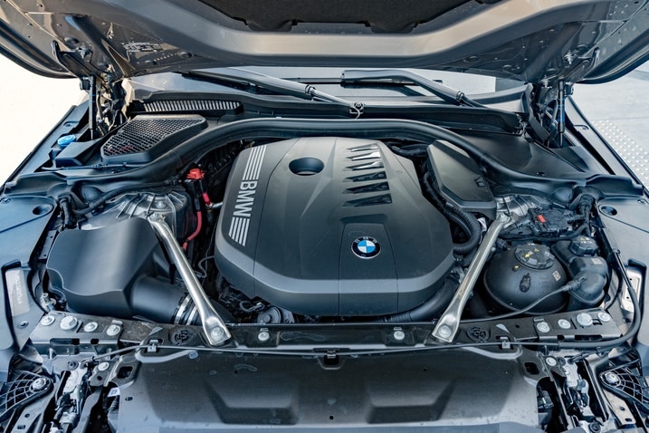 2025 BMW 540i xDrive Engine