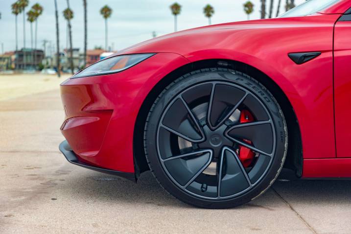 2024 Tesla Model 3 Performance wheel