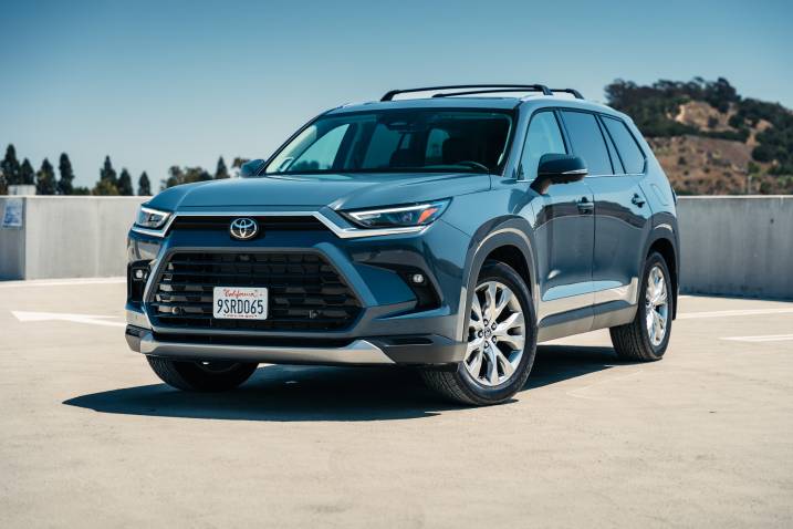 2025 Toyota Grand Highlander front