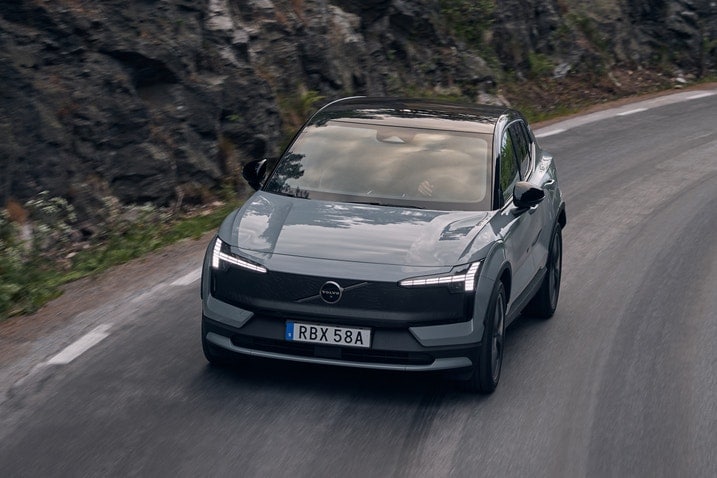 2026 Volvo EX30 Cross Country driving