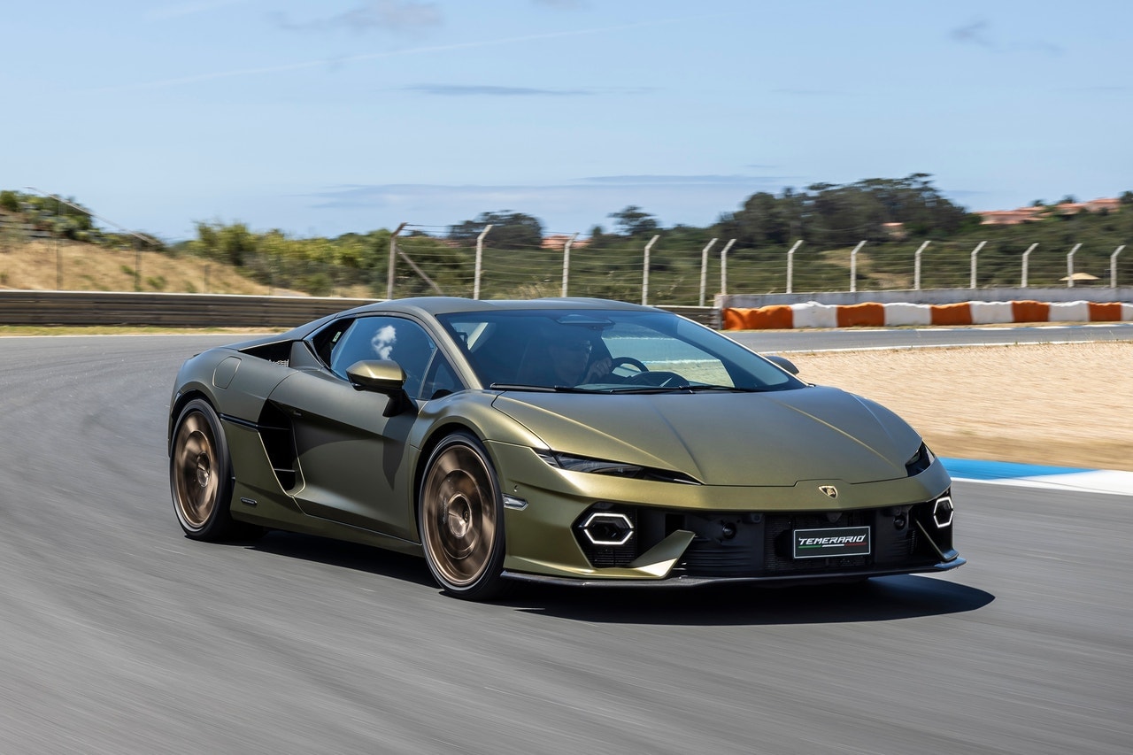 2026 Lamborghini Temerario driving