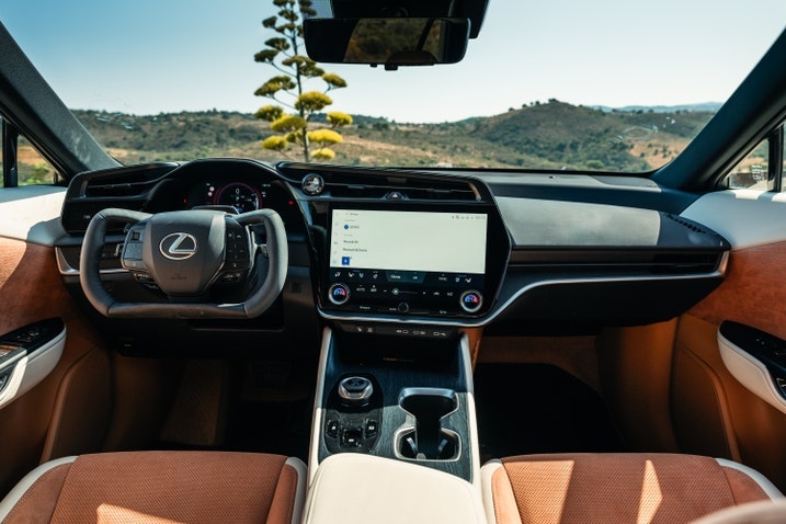 Lexus RZ 500e dashboard