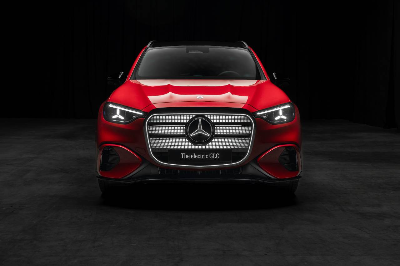 2027 Mercedes-Benz GLC EV front