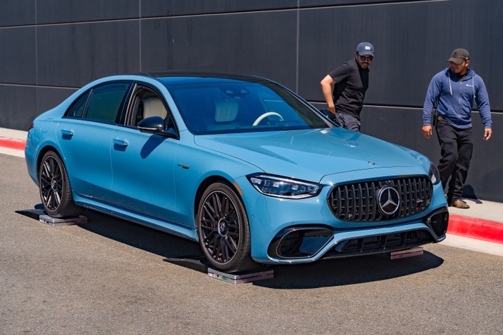 2024 Mercedes-AMG S 63 E Performance on scales