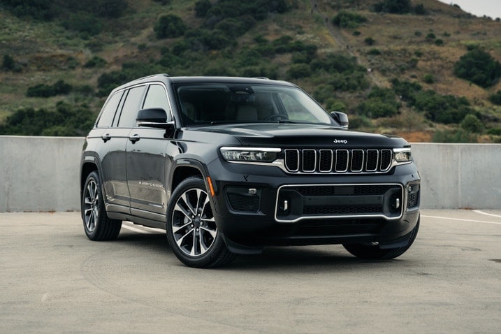 2025 Jeep Grand Cherokee front