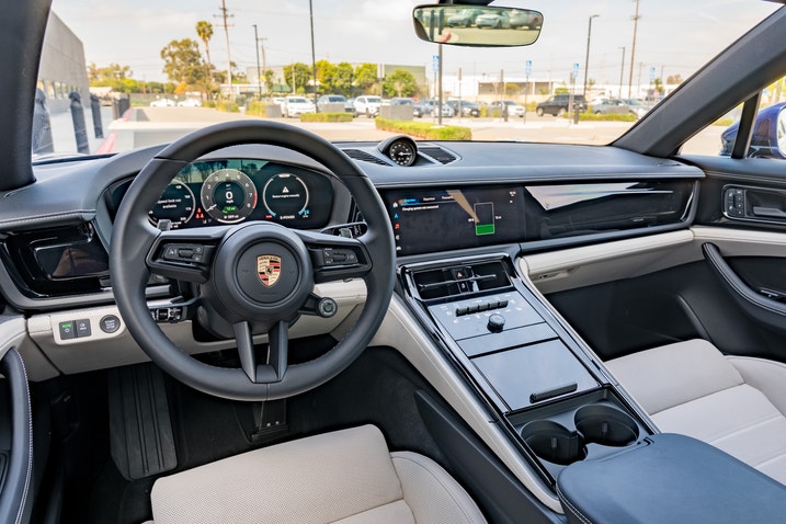 2025 Porsche Panamera 4 E-Hybrid interior