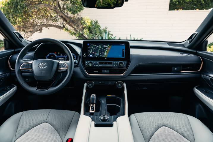 2025 Toyota Grand Highlander Hybrid interior