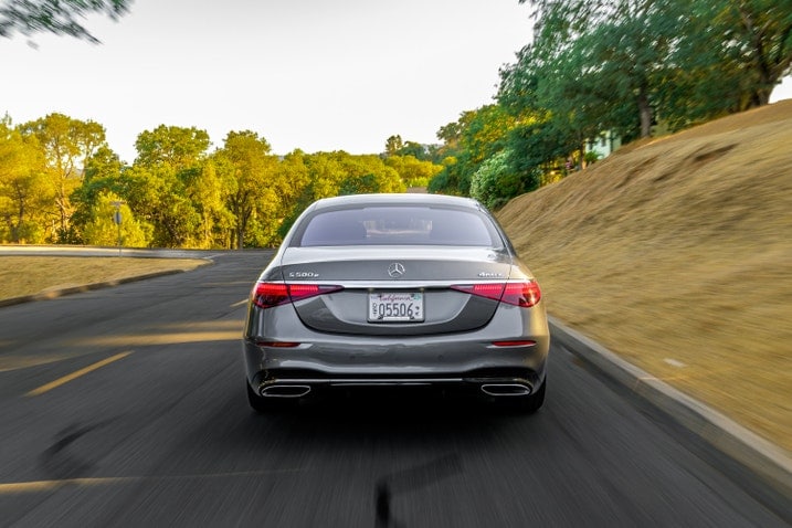 2025 Mercedes-Benz S 580e driving