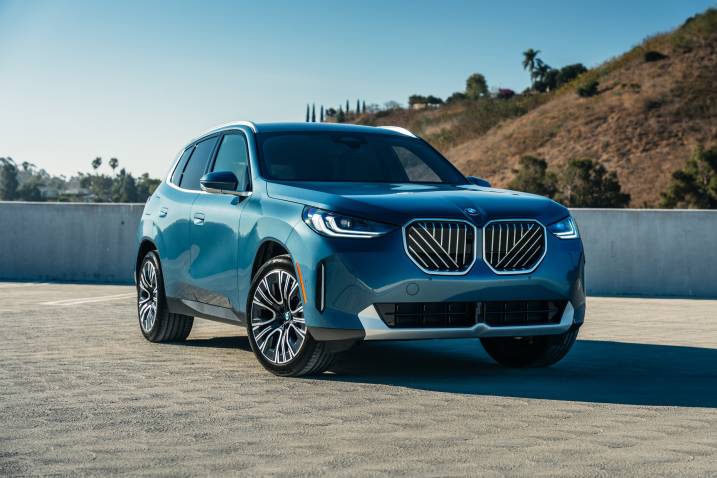2025 BMW X3 Front Angle