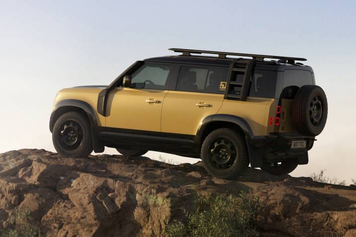 2026 Land Rover Defender Trophy Edition