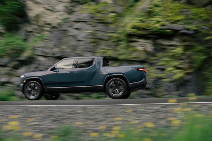 2025 Rivian R1T action