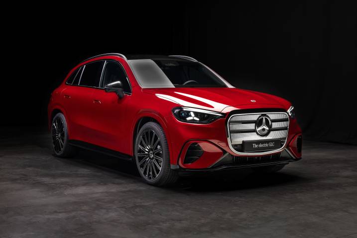 2027 Mercedes-Benz GLC EV front 3/4