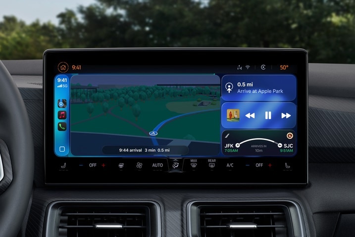 Apple CarPlay iOS26 live infomation