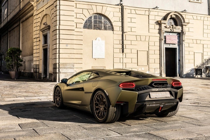 2026 Lamborghini Temerario rear 3/4