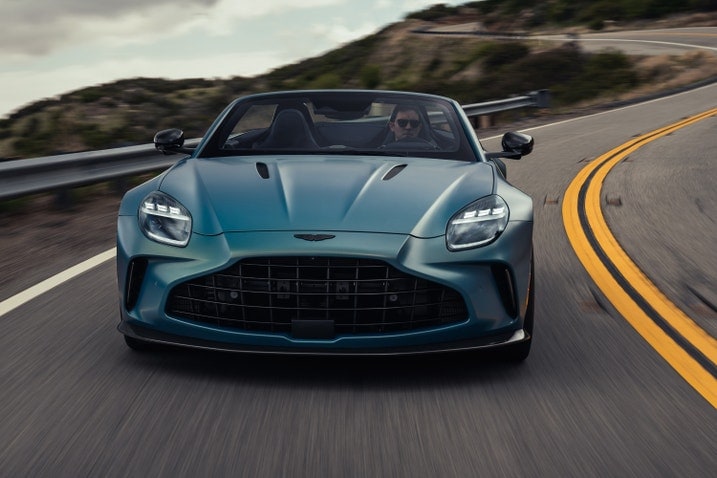 2026 Aston Martin Vantage Roadster hard front