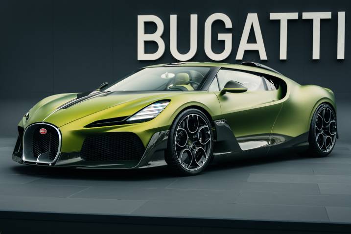 CarCast+Edmunds - Live Interviews with Bugatti and Lamborghini from Monterey Car Week