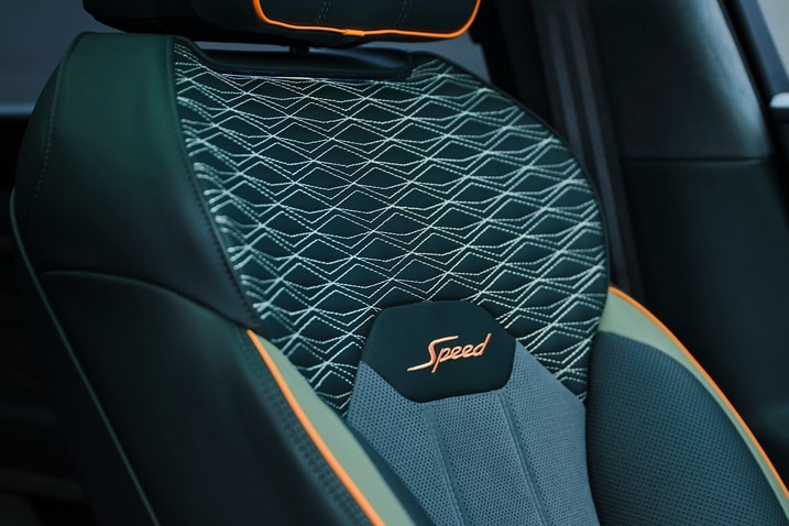 2025 Bentley Bentayga Speed seat