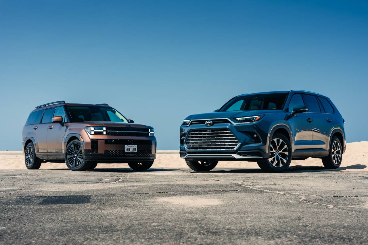 Hyundai Santa Fe Hybrid vs. Toyota Grand Highlander Hybrid comparison