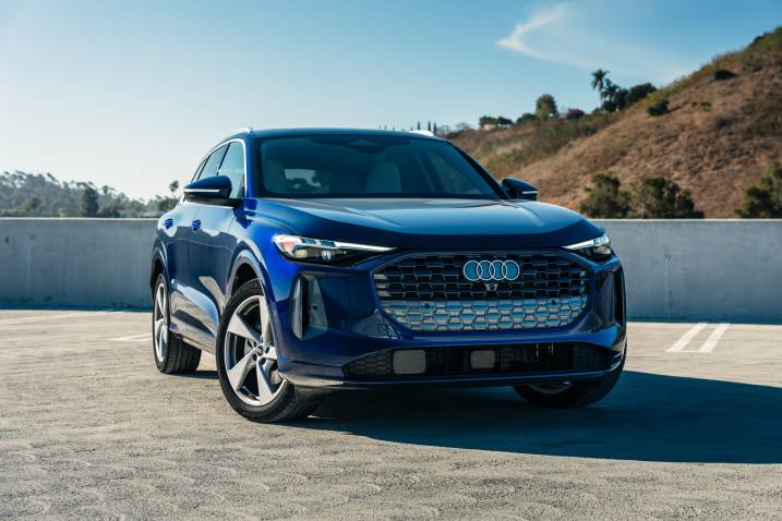 2025 Audi Q5 Front Angle