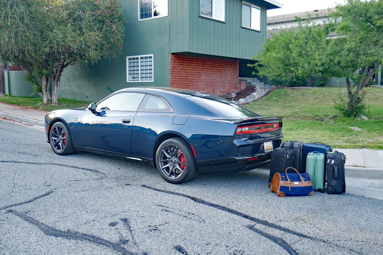 Dodge Charger Daytona Coupe Cargo Test