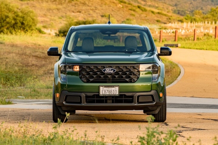 2025 Ford Maverick XLT Hybrid front