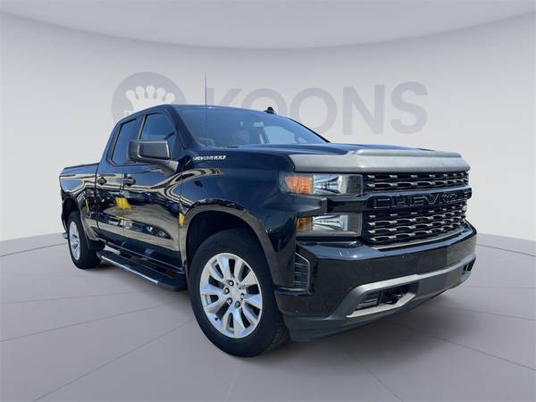 Chevrolet Silverado 1500 with VIN: 1GCRWBEH5KZ285907