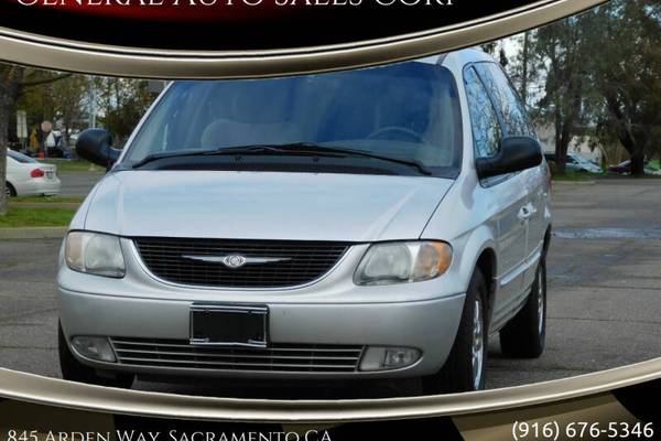 2001 Chrysler Town and Country Limited