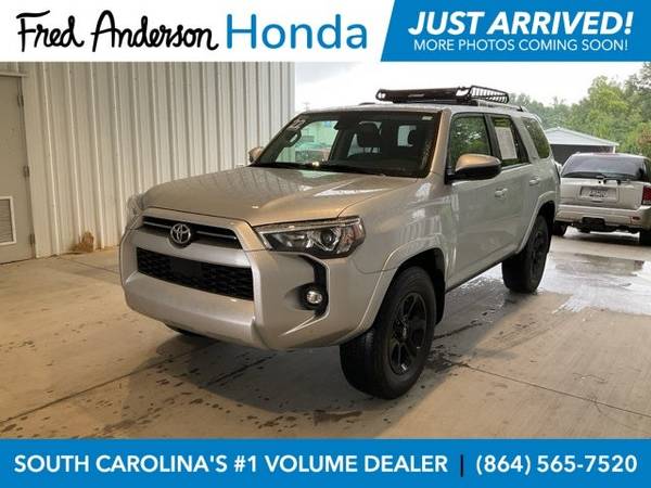 Toyota 4Runner with VIN: JTEEU5JR8N5252492