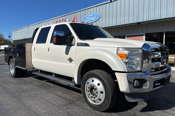 2016 Ford F-450 Super Duty Lariat Diesel Crew Cab