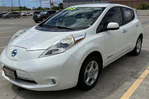 2013 Nissan LEAF SV Hatchback