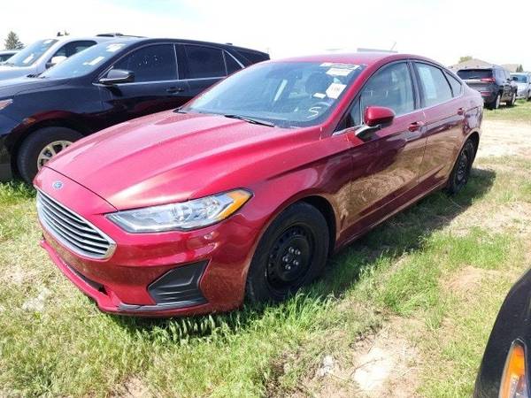 Ford Fusion with VIN: 3FA6P0G78KR201176