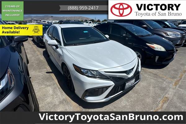 Toyota Camry Hybrid with VIN: 4T1K31AK2MU552485