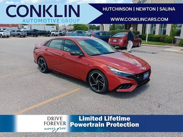 Hyundai Elantra with VIN: KMHLR4AF6NU240758
