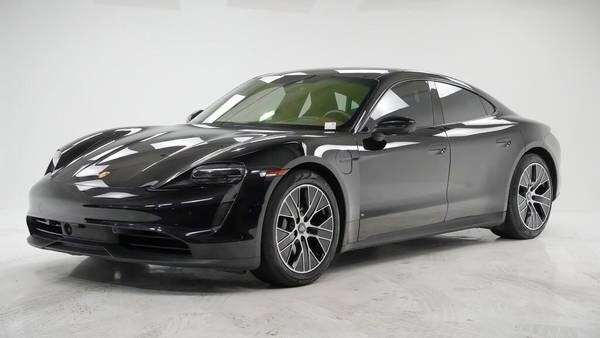 Porsche Taycan with VIN: WP0AB2Y1XNSA45422