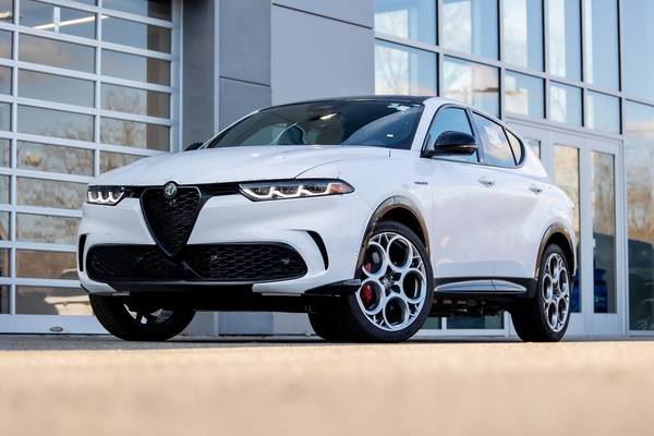 2024 Alfa Romeo Tonale Veloce Plug-In Hybrid